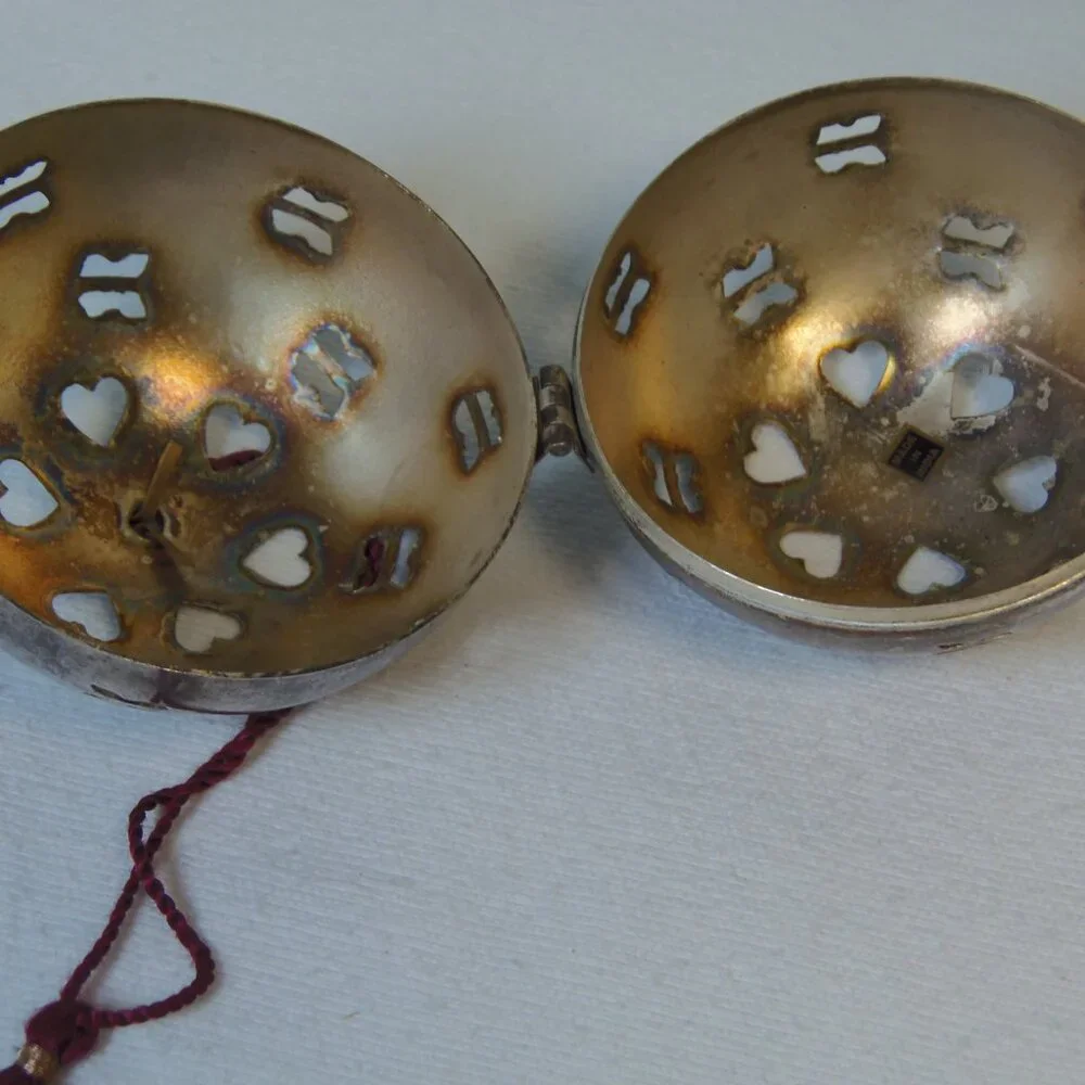 VTG Pomander Hinged Potpourri Silver Plated Ornament Old World Vibe  Boho Hippie